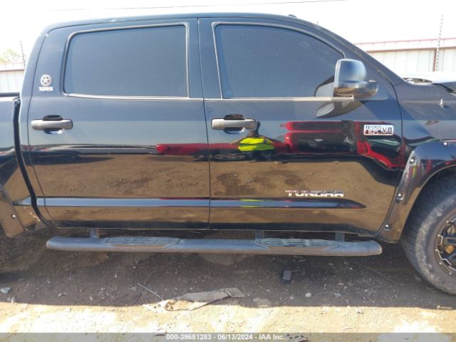 5TFDW5F13EX387512 Toyota Tundra Sr5 5.7l V8
