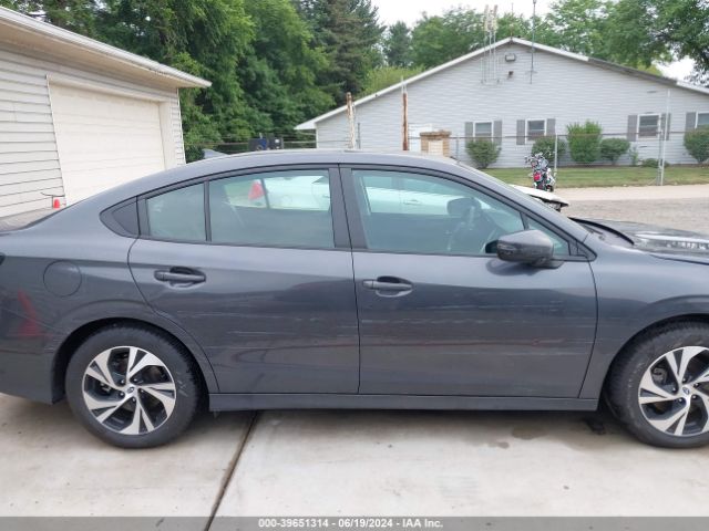 4S3BWAF62R3015233 Subaru Legacy Premium