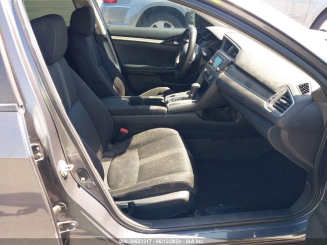 2HGFC2F6XKH584545 Honda Civic Lx