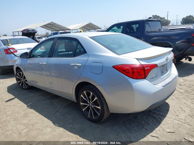 Toyota COROLLA SE 2018 2T1BURHE6JC031911 Image 3