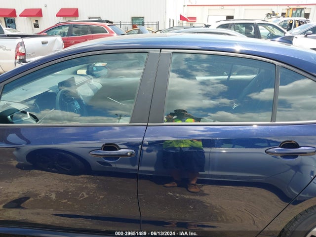 Toyota COROLLA LE 2022 5YFEPMAE2NP333137 Image 14