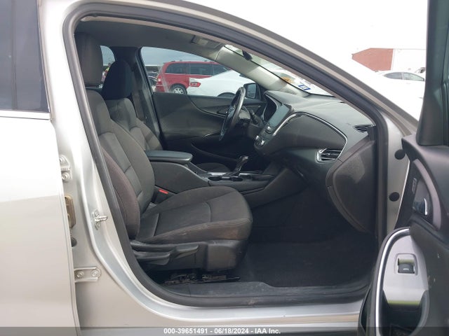 Chevrolet MALIBU LT 2018 1G1ZD5ST7JF247300 Image 5
