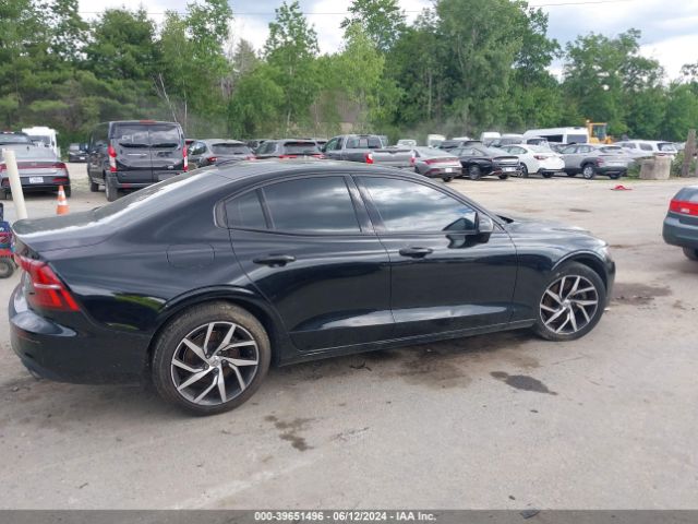 7JR102FK1KG017832 Volvo S60 T5 Momentum