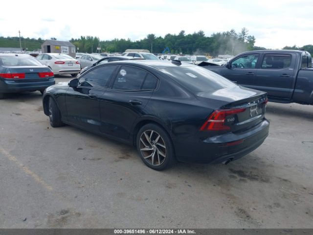 7JR102FK1KG017832 Volvo S60 T5 Momentum