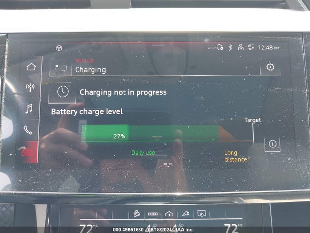 WA1LAAGE7NB012766 Audi E-tron Premium Plus Quattro