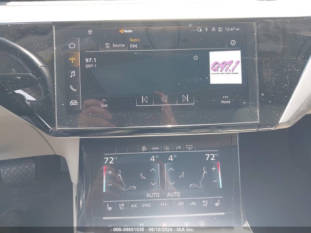WA1LAAGE7NB012766 Audi E-tron Premium Plus Quattro
