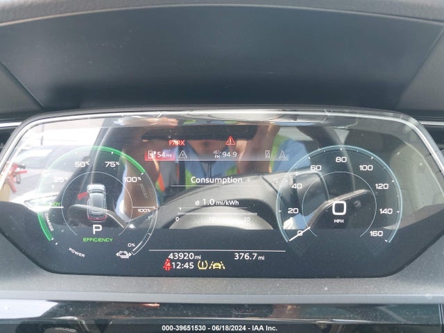 WA1LAAGE7NB012766 Audi E-tron Premium Plus Quattro