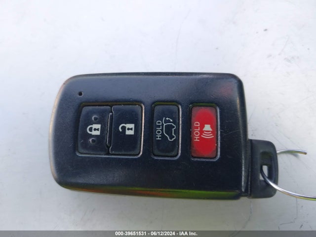 Toyota RAV4 SE 2016 JTMNFREV2GJ087319 Image 11