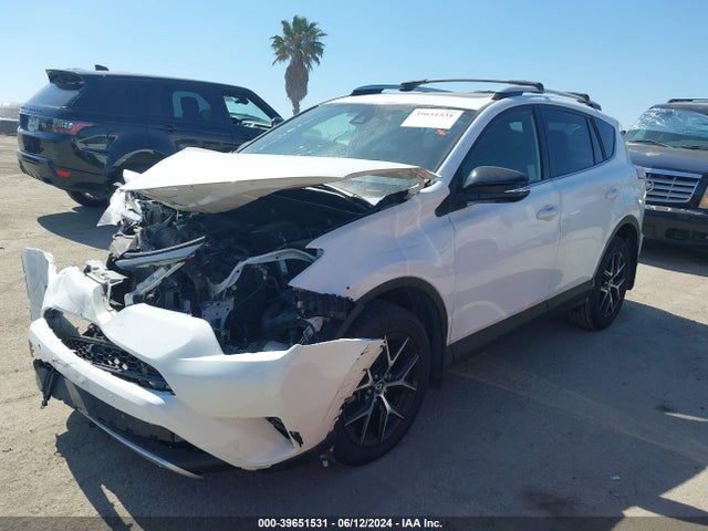 Toyota RAV4 SE 2016 JTMNFREV2GJ087319 Image 2