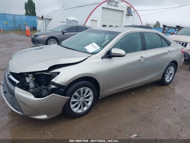 Toyota CAMRY LE 2017 4T1BF1FK9HU355870 Image 2