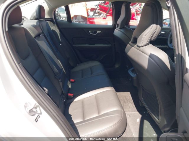 7JRL12FL7RG295403 Volvo S60 B5 Plus Dark Theme