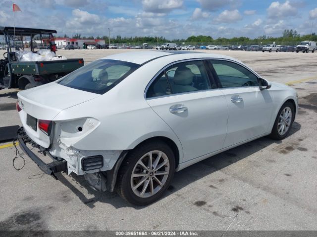 WDD3G4EB7LW039380 Mercedes-Benz A 220