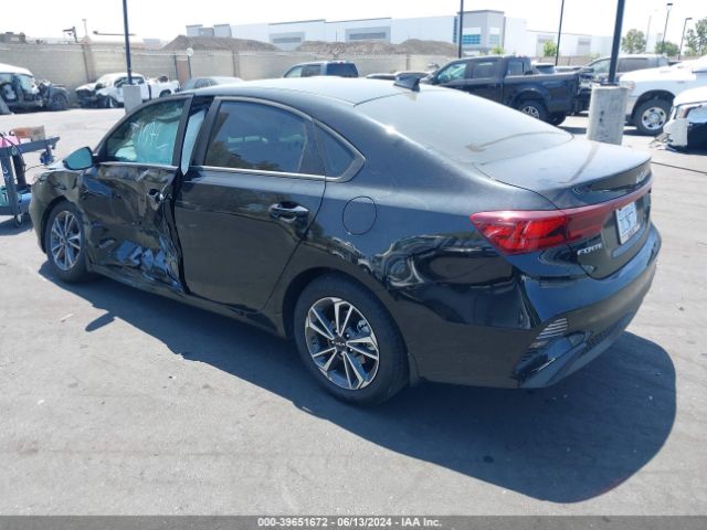 3KPF24ADXRE769350 KIA Forte Lxs