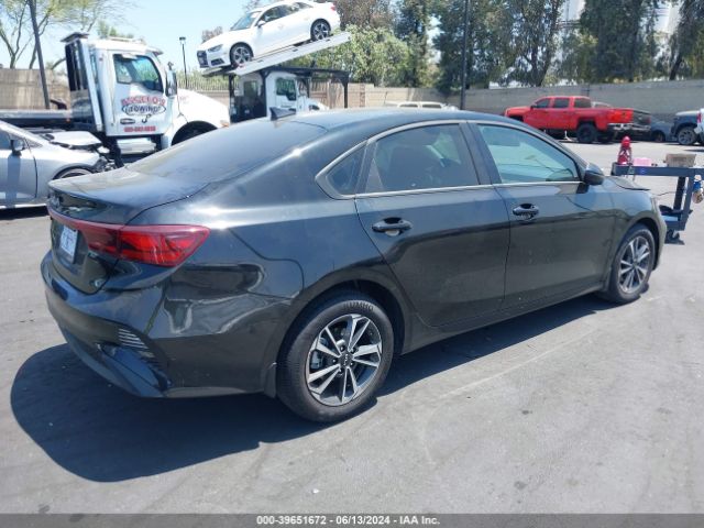 3KPF24ADXRE769350 KIA Forte Lxs