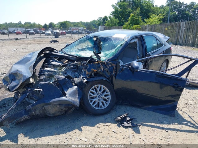 Toyota CAMRY LE 2017 4T1BF1FKXHU345624 Image 2