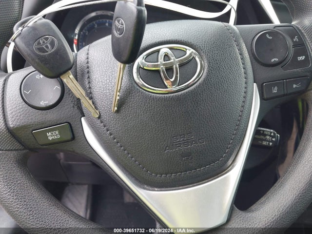 Toyota COROLLA LE 2018 5YFBURHE6JP849185 Image 11