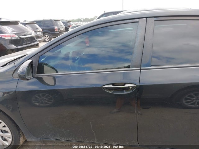 Toyota COROLLA LE 2018 5YFBURHE6JP849185 Image 14