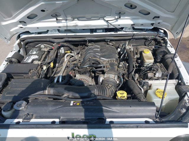 1C4BJWDG5HL541409 Jeep Wrangler Unlimited Sport 4x4