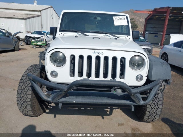 1C4BJWDG5HL541409 Jeep Wrangler Unlimited Sport 4x4