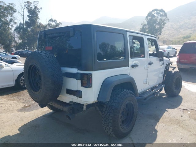 1C4BJWDG5HL541409 Jeep Wrangler Unlimited Sport 4x4