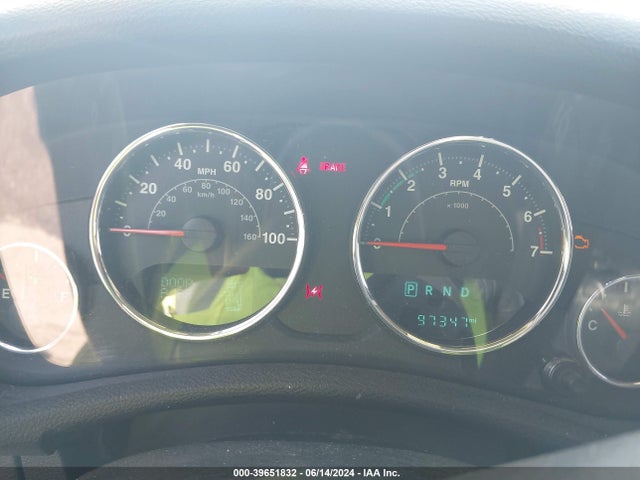 1C4BJWDG5HL541409 Jeep Wrangler Unlimited Sport 4x4
