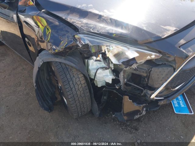 3MYDLBYVXKY522505 Toyota YARIS LE