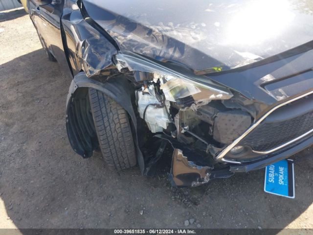 3MYDLBYVXKY522505 Toyota YARIS LE