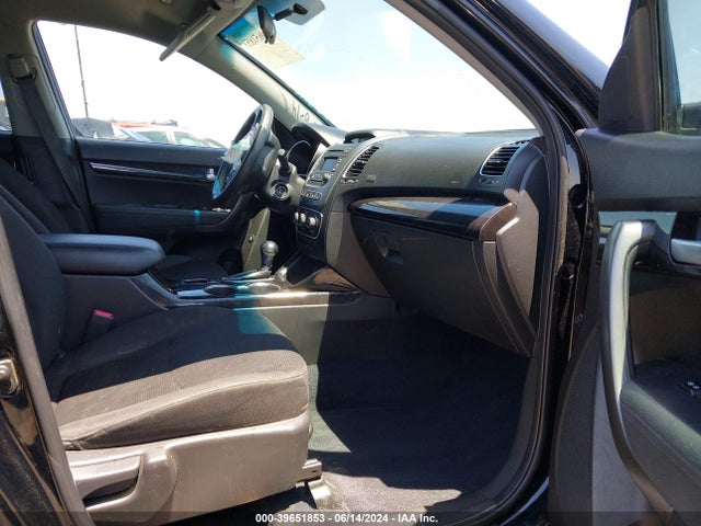 KIA Sorento Lx V6 2014 5XYKT4A79EG425480 Image 5