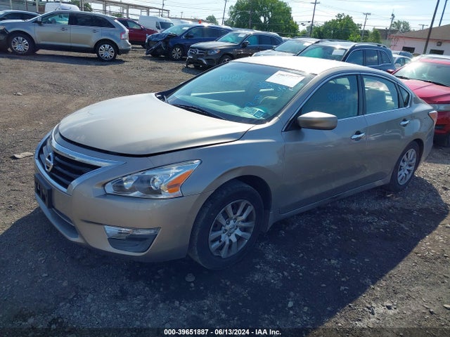 Nissan Altima 2.5 S 2015 1N4AL3APXFC160120 Image 2