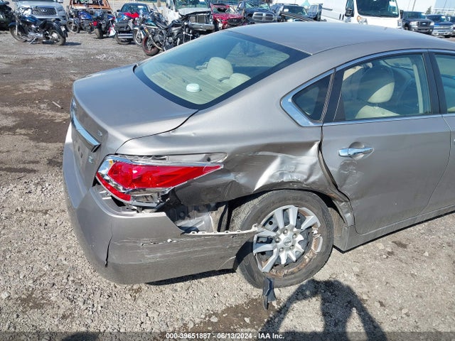 Nissan Altima 2.5 S 2015 1N4AL3APXFC160120 Image 6