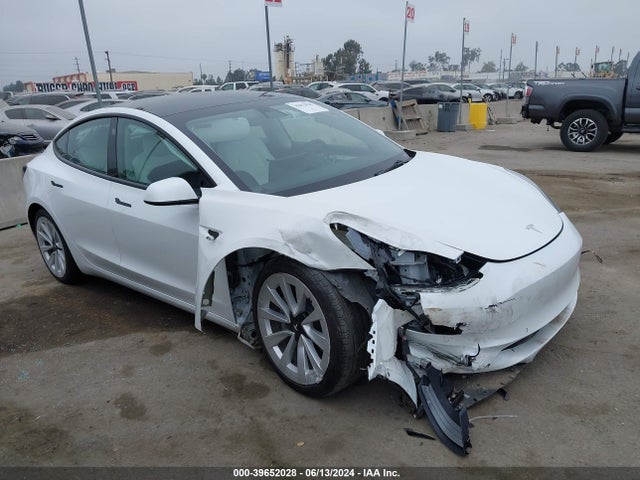 2022 5YJ3E1EB7NF136181 main image