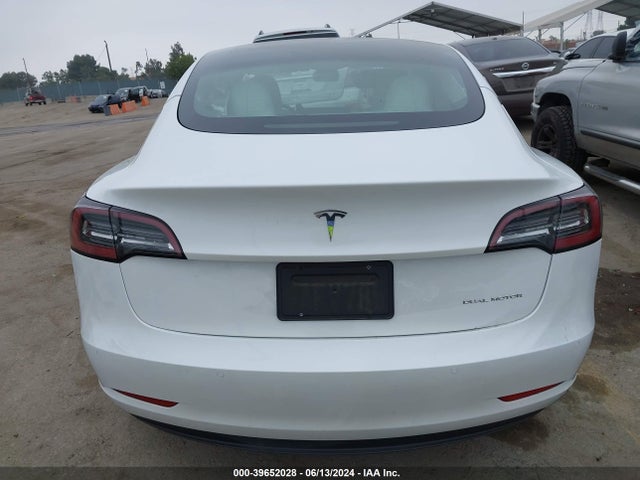 Tesla Model 3 Long Range Dual Motor All-wheel Drive 2022 5YJ3E1EB7NF136181 Image 16