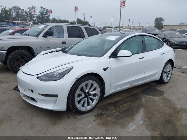 Tesla Model 3 Long Range Dual Motor All-wheel Drive 2022 5YJ3E1EB7NF136181 Image 2