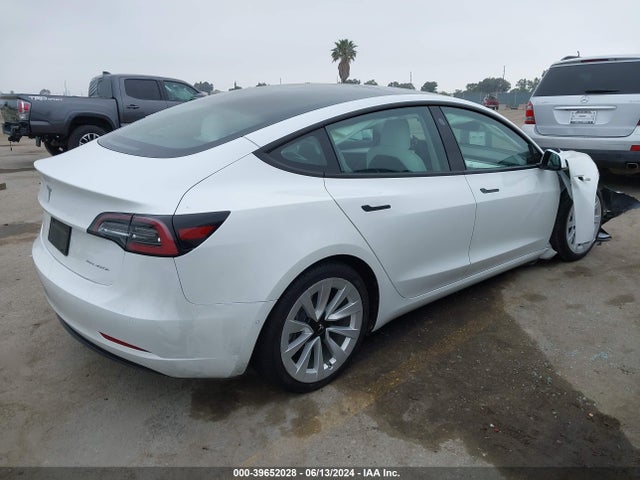 Tesla Model 3 Long Range Dual Motor All-wheel Drive 2022 5YJ3E1EB7NF136181 Image 4