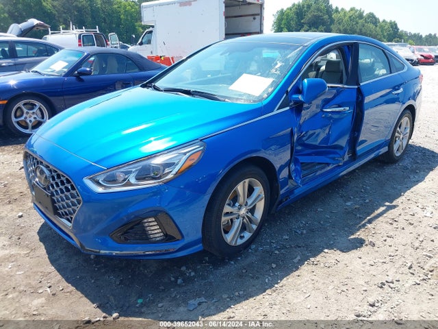 Hyundai Sonata Limited 2019 5NPE34AF2KH736158 Image 2