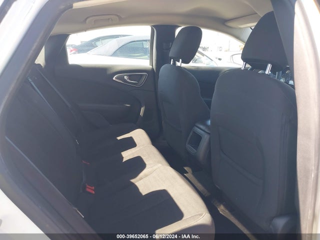 1C3CCCABXFN637404 Chrysler 200 Limited