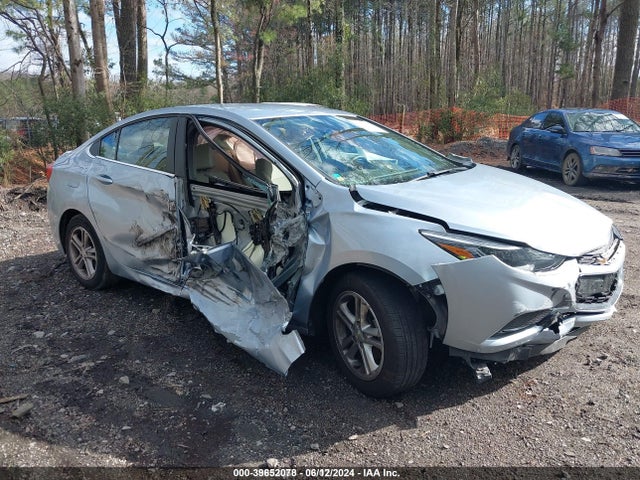 Chevrolet Cruze Lt Auto 2018 1G1BE5SM7J7109032 Image 1