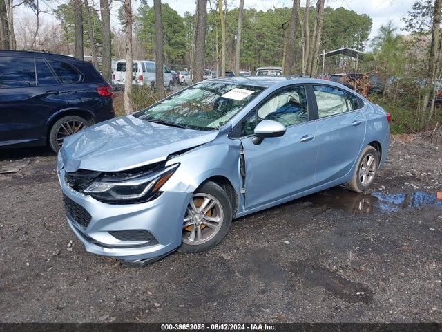 Chevrolet Cruze Lt Auto 2018 1G1BE5SM7J7109032 Image 2