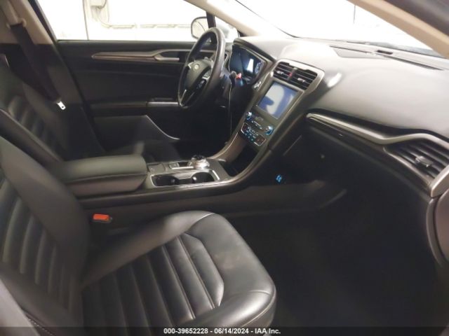 3FA6P0CD1KR271033 Ford FUSION SEL