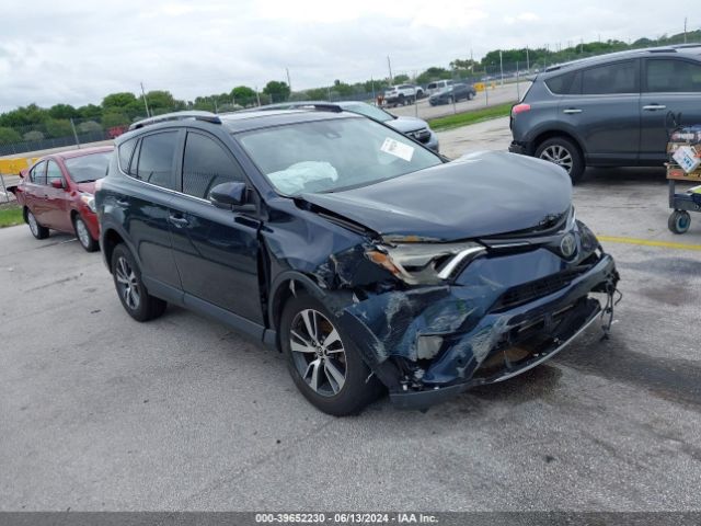 JTMWFREV4JD123425 Toyota Rav4 Xle