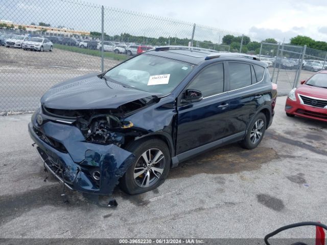 JTMWFREV4JD123425 Toyota Rav4 Xle