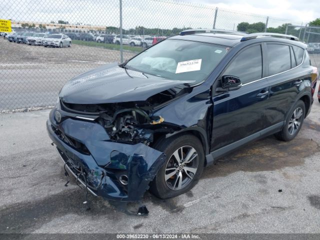JTMWFREV4JD123425 Toyota Rav4 Xle