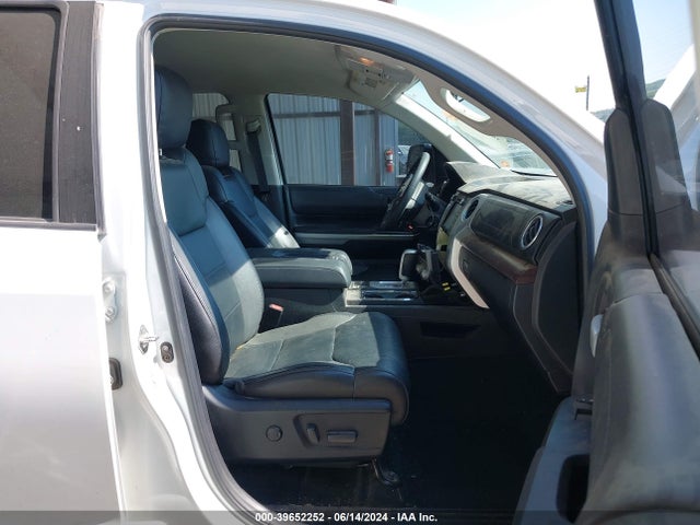 5TFFY5F1XJX240469 Toyota Tundra Limited 5.7l V8