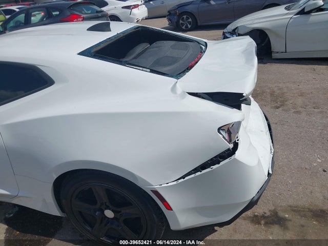 Chevrolet Camaro 2lt 2018 1G1FD1RS1J0123647 Image 21