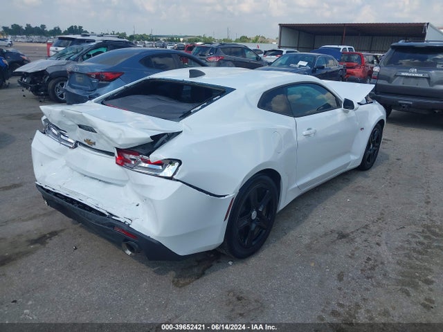 Chevrolet Camaro 2lt 2018 1G1FD1RS1J0123647 Image 4