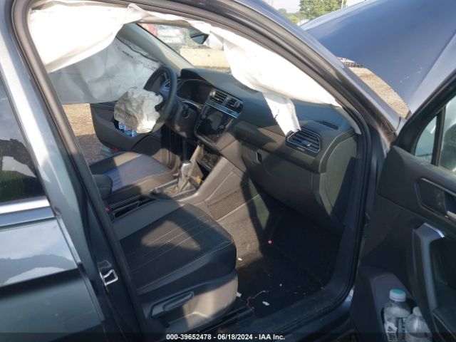 3VV2B7AX7NM098666 Volkswagen Tiguan 2.0t Se