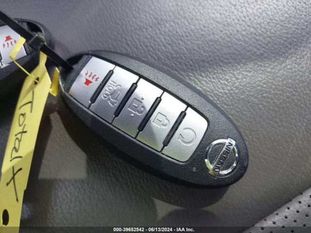 5N1DR2MM1KC642160 Nissan Pathfinder Sl