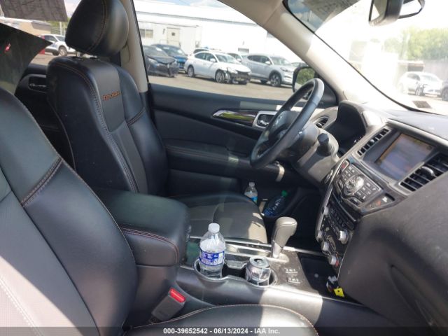 5N1DR2MM1KC642160 Nissan Pathfinder Sl