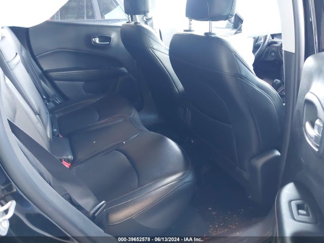 3C4NJDBB9KT807017 Jeep Compass Latitude 4x4