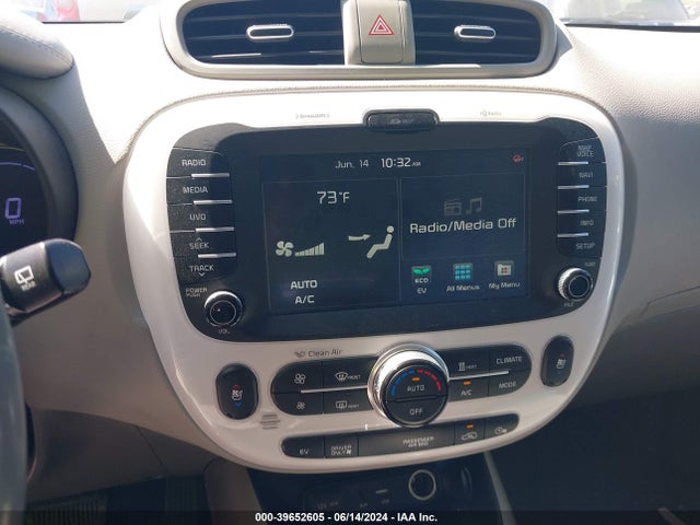 KIA Soul Ev + 2016 KNDJX3AE8G7007436 Image 14